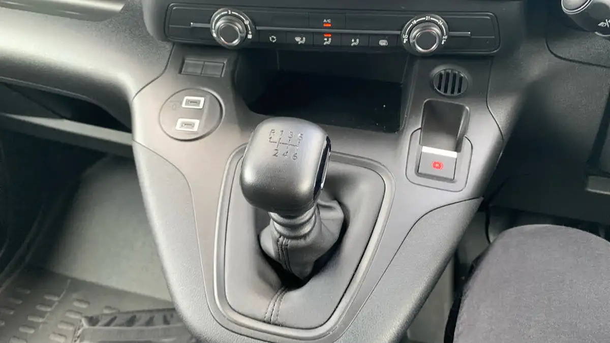 2024-citroen-berlingo-15-bluehdi-m-driver-100pseu6e-big-19