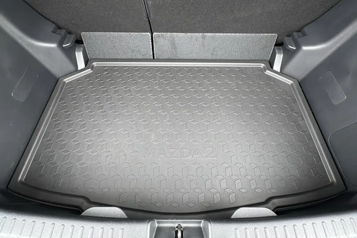 2023-mazda-mazda2-15-select-big-18