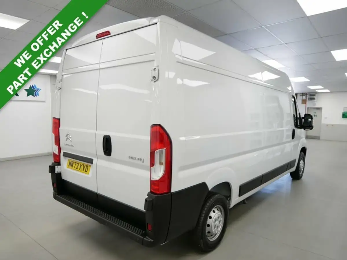2023-citroen-relay-22bluehdi-35-l3h2-enterprise-edition-panel-big-10