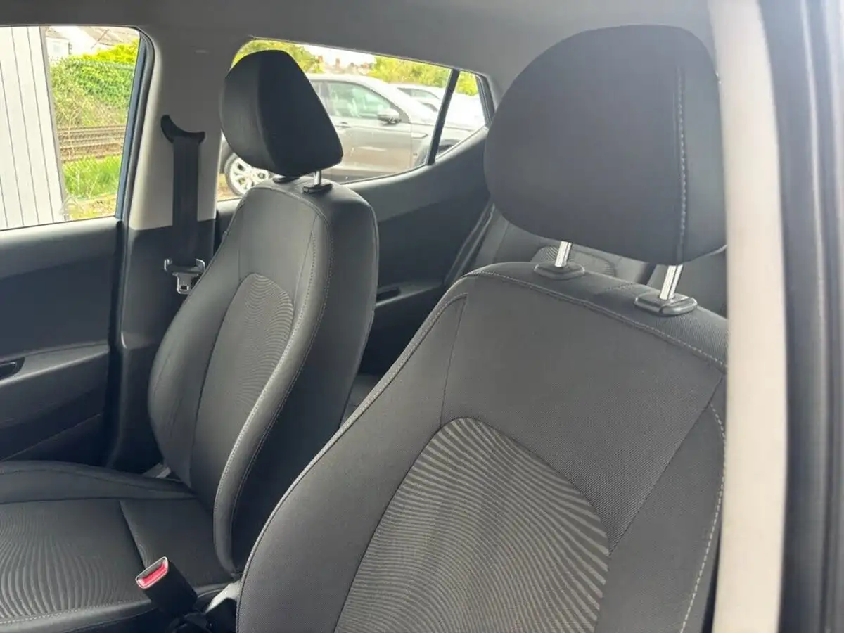 2017-hyundai-i10-10-se-big-43