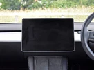 2022-tesla-model-y-e-long-range-small-17