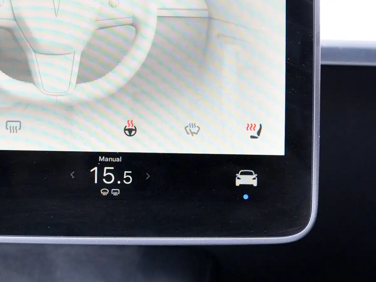2022-tesla-model-y-e-long-range-big-78