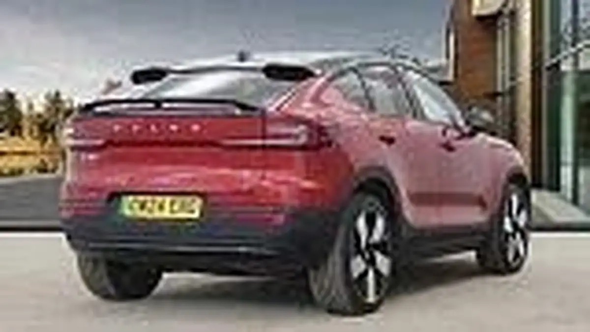 2024-volvo-ec40-e-ultra-big-1