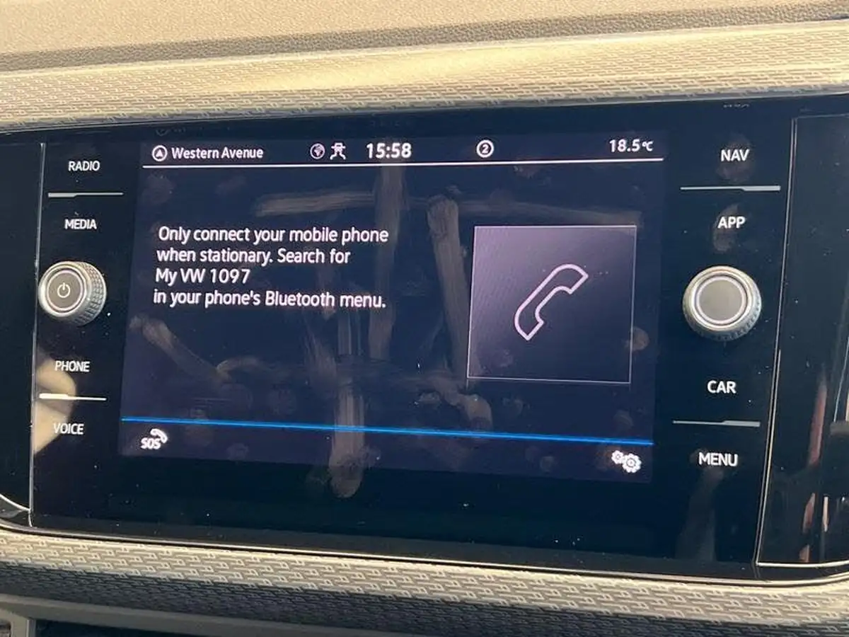 2022-volkswagen-t-cross-15-tsi-r-line-big-27