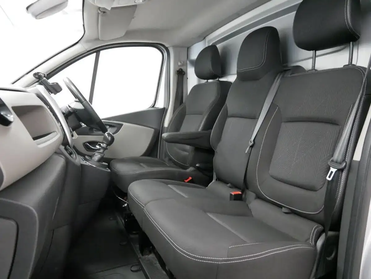2019-renault-trafic-16dci-sl27-120-premier-edition-panel-big-4