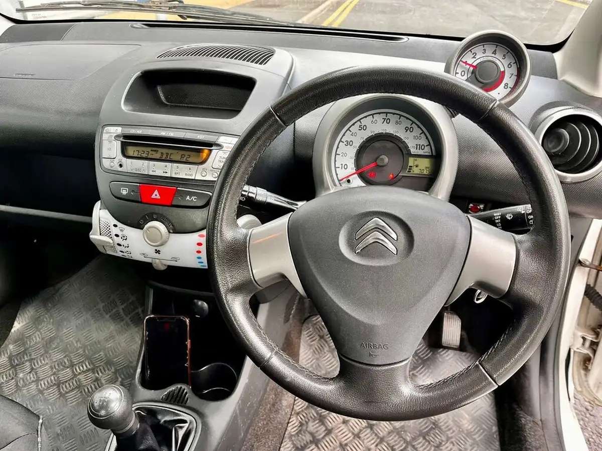 2014-citroen-c1-10-edition-5d-big-11