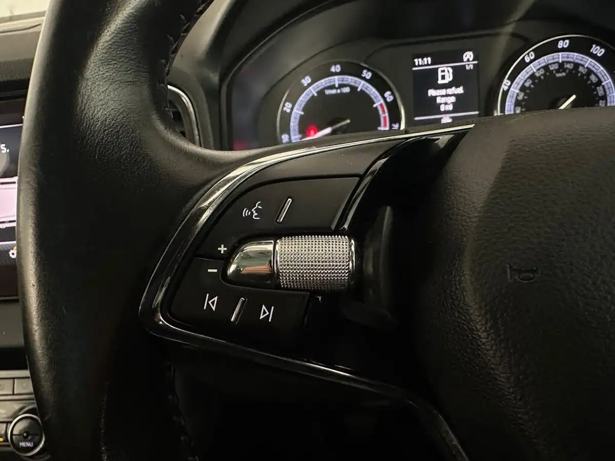 2021-skoda-karoq-15-tsi-se-big-21