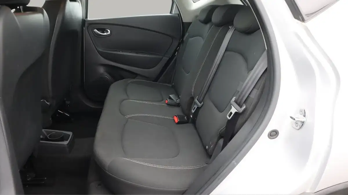 2020-renault-captur-09-tce-play-big-16