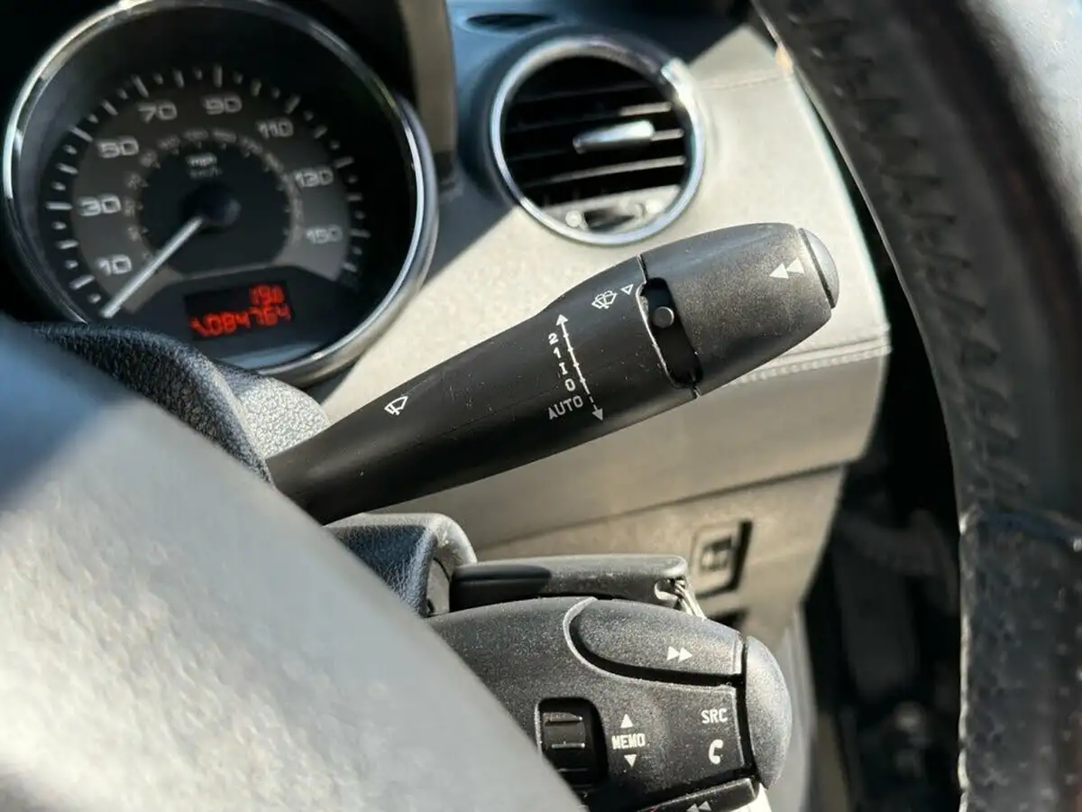 2012-peugeot-rcz-20td-gt-big-24