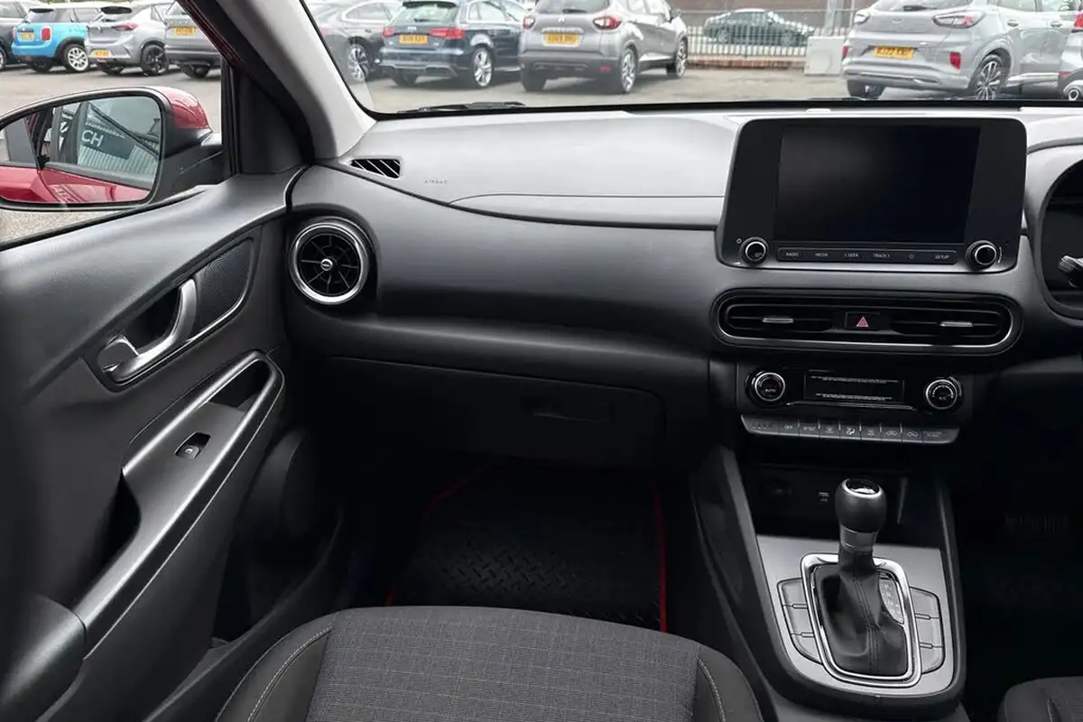 2022-hyundai-kona-16-gdi-se-connect-big-19