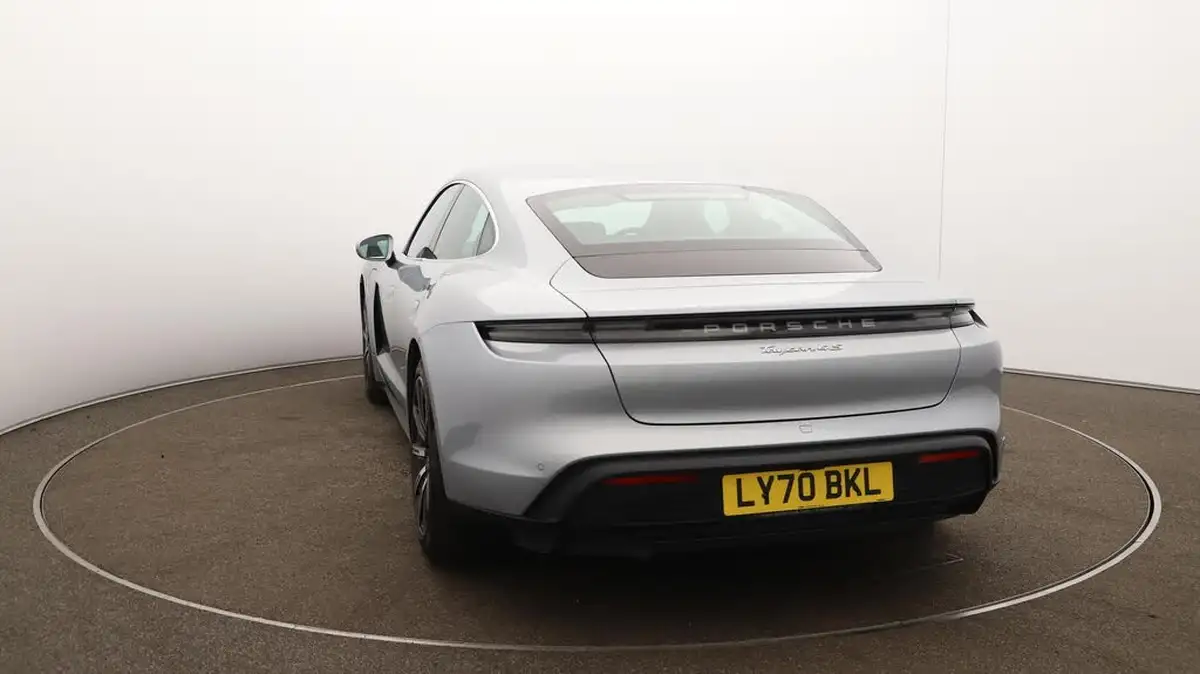 2020-porsche-taycan-e-4s-530ps-big-62