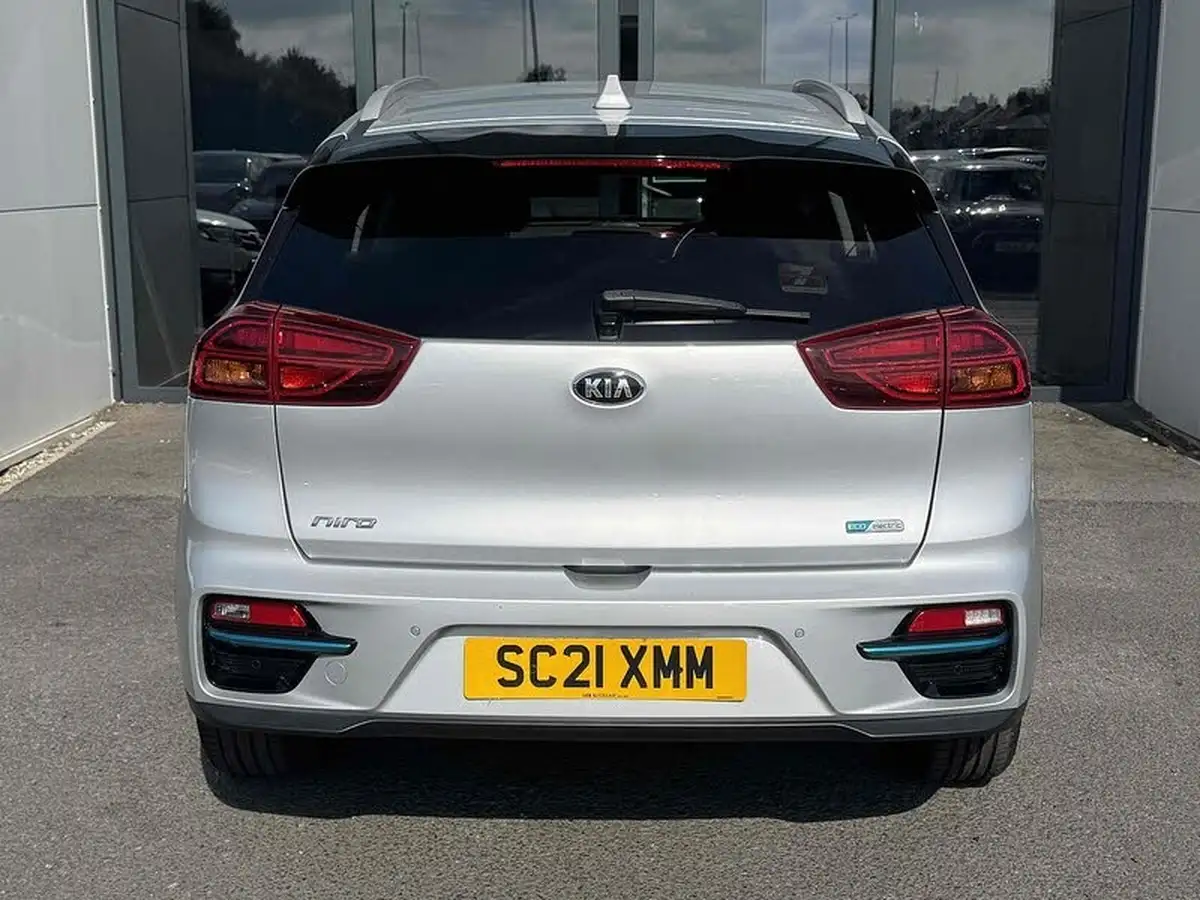 2021-kia-e-niro-ev-4-big-15