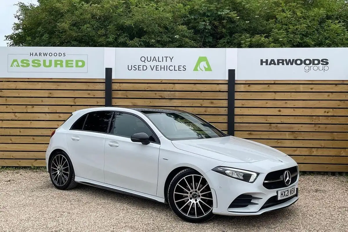 2021-mercedes-benz-a-class-13-a200-exclusive-edition-7g-dct-big-0