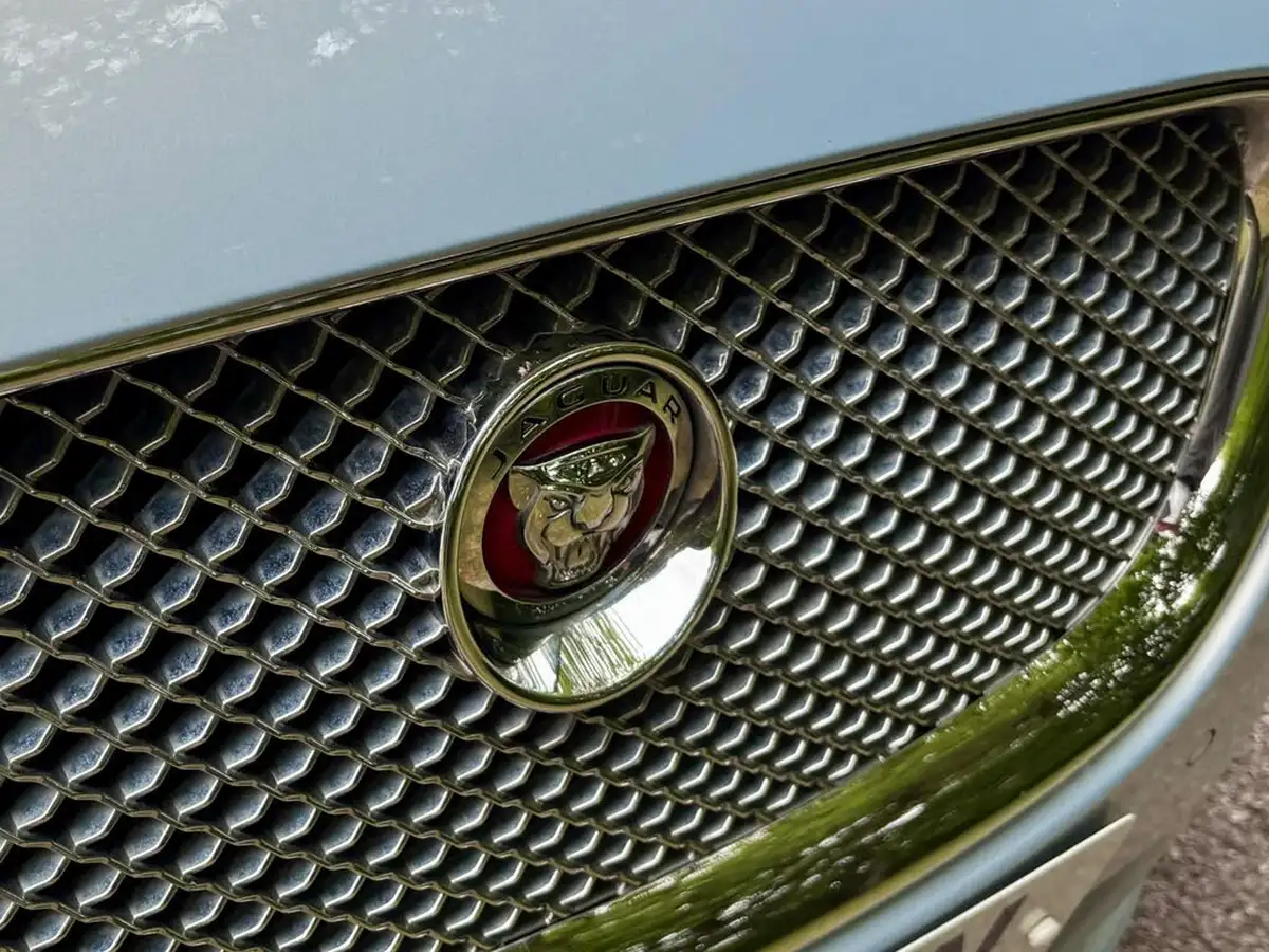 2014-jaguar-xf-30td-portfolio-saloon-4d-big-19