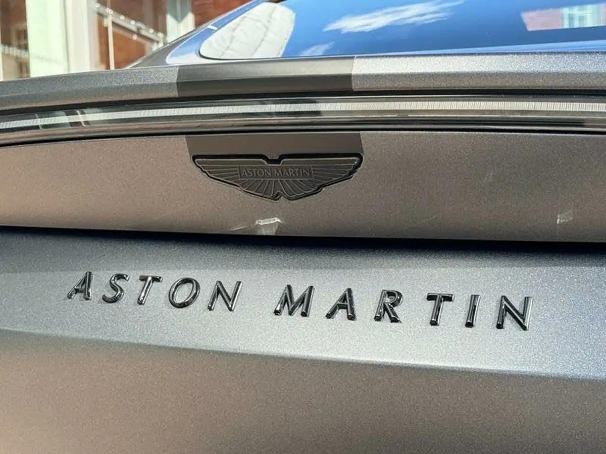 2024-aston-martin-vantage-big-7