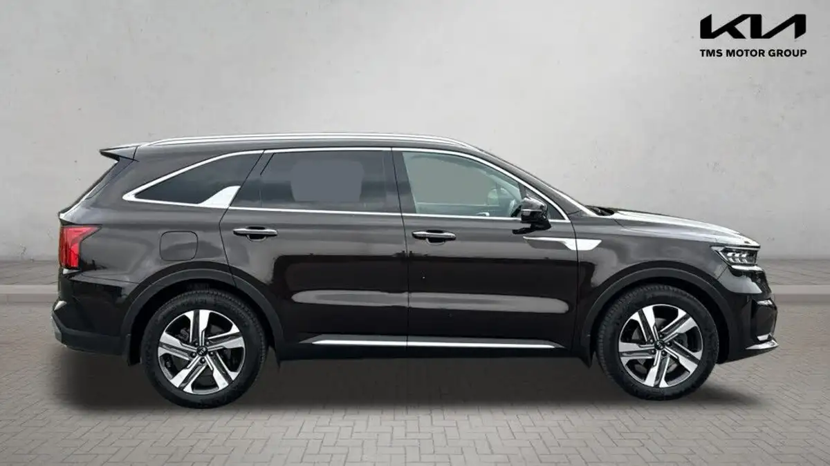 2022-kia-sorento-16-t-gdi-3-261bhp-phev-big-3