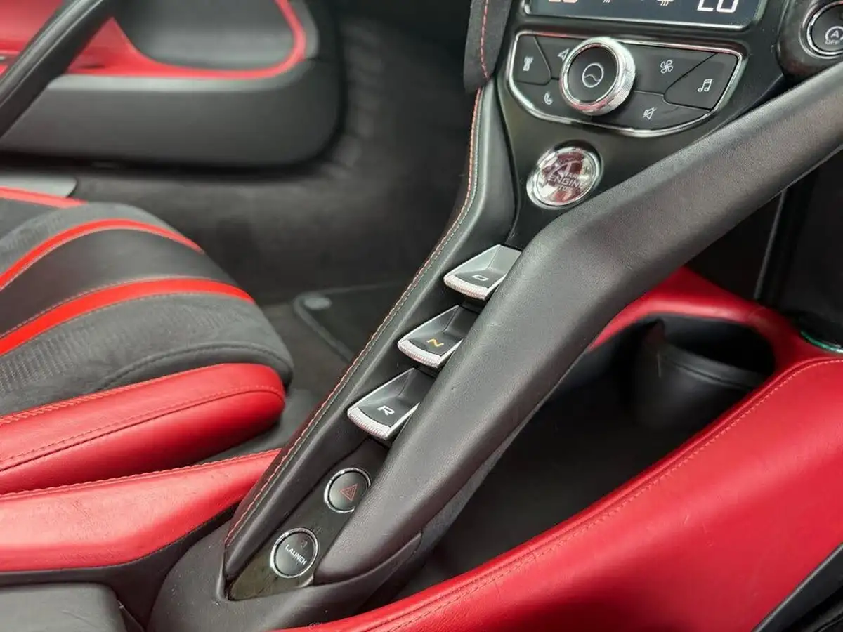 2018-mclaren-720s-40-performance-big-39