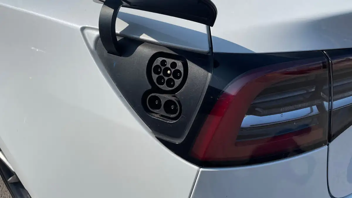 2021-tesla-model-3-e-long-range-4x4-big-20