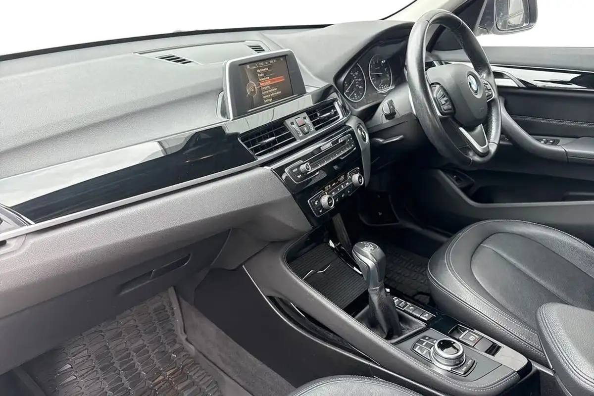 2017-bmw-x1-20-xdrive20i-xline-big-14