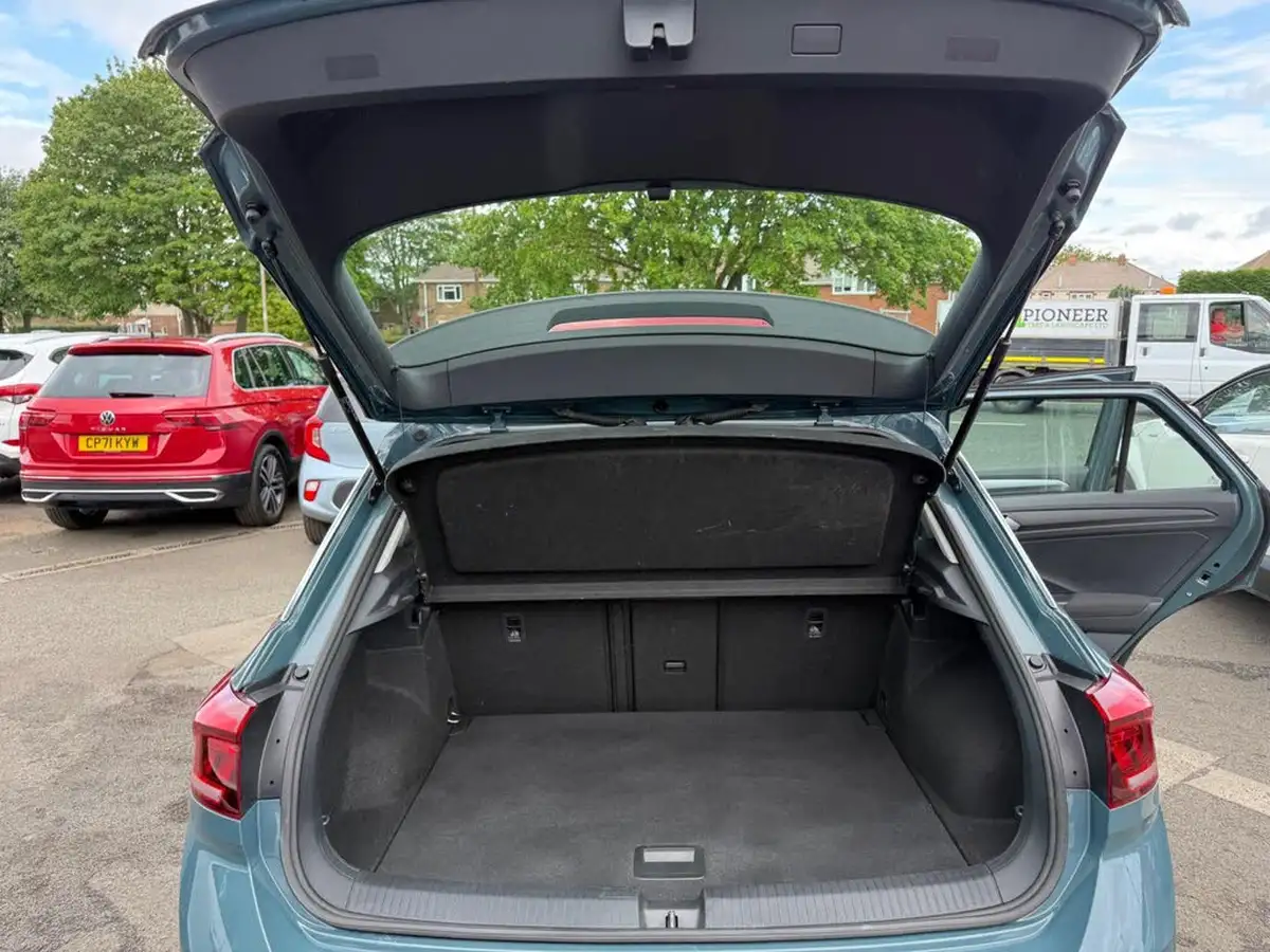 2024-volkswagen-t-roc-10-tsi-life-110ps-big-14