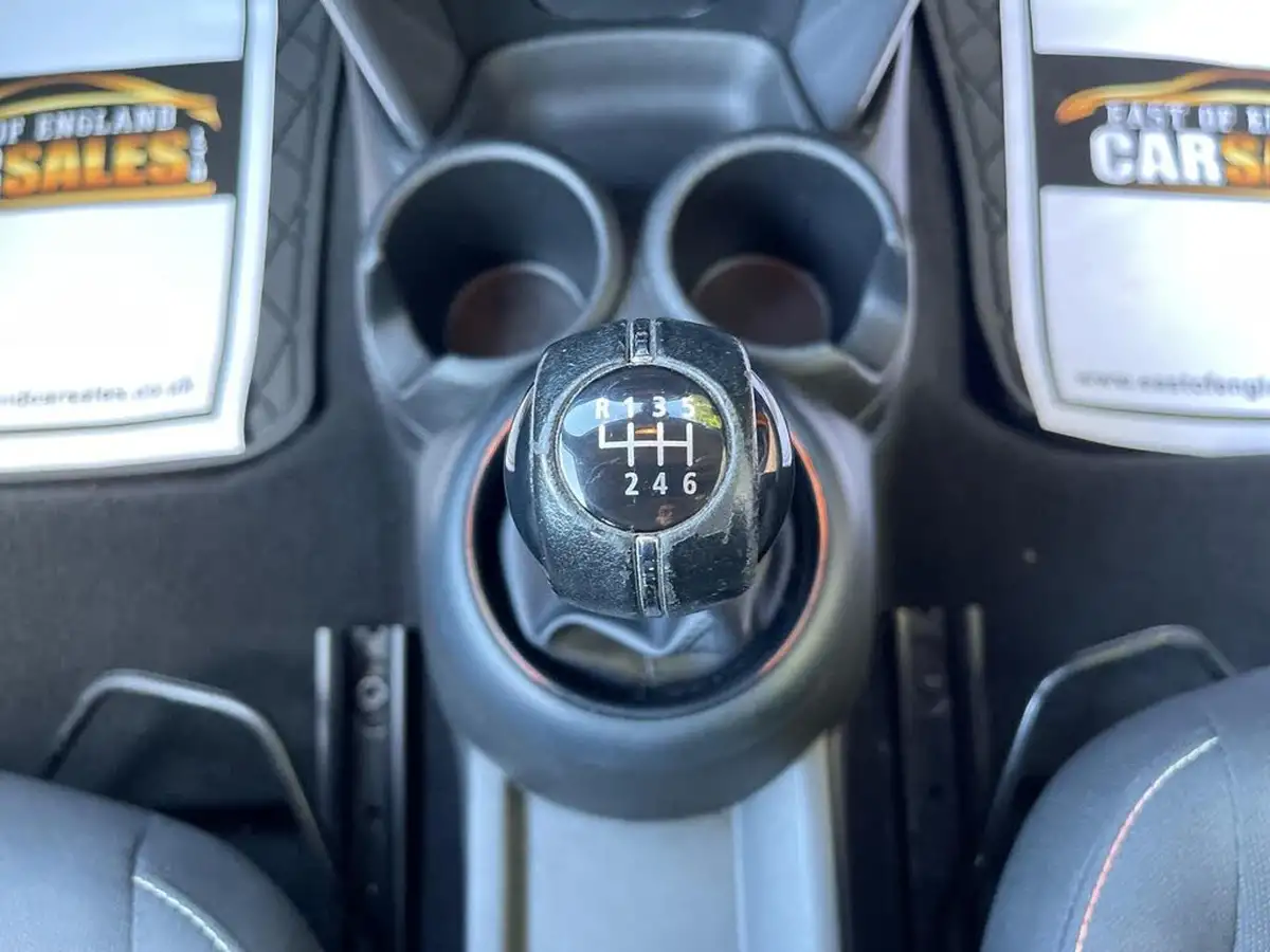 2016-mini-cooper-15-cooper-ss-hatchback-3d-big-24