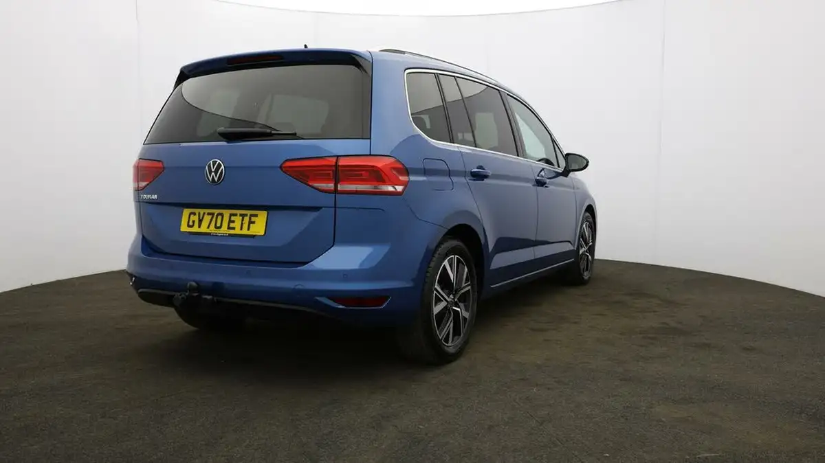 2021-volkswagen-touran-15-tsi-sel-dsg-big-55