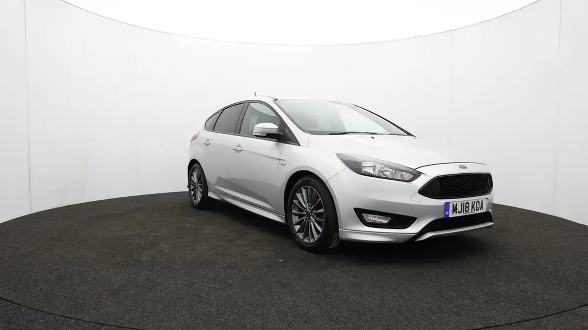2018-ford-focus-10t-st-line-140ps-hatchback-big-51