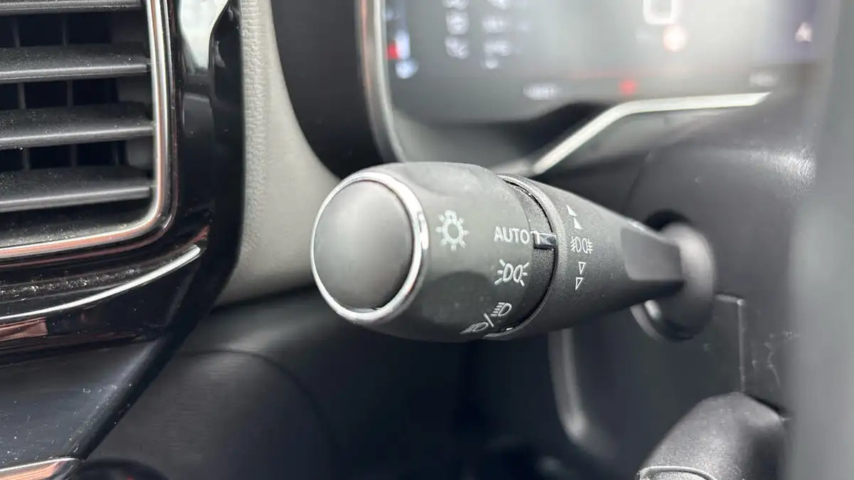 2021-citroen-c5-aircross-12-puretech-shine-big-26