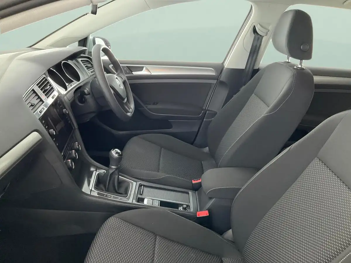 2019-volkswagen-golf-16tdi-s-ss-hatchback-5d-big-4