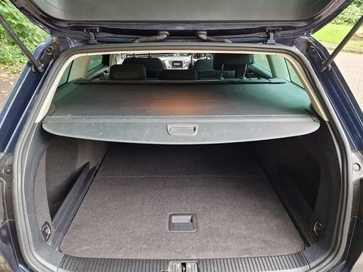 2016-volkswagen-passat-20tdi-se-business-estate-5d-big-43