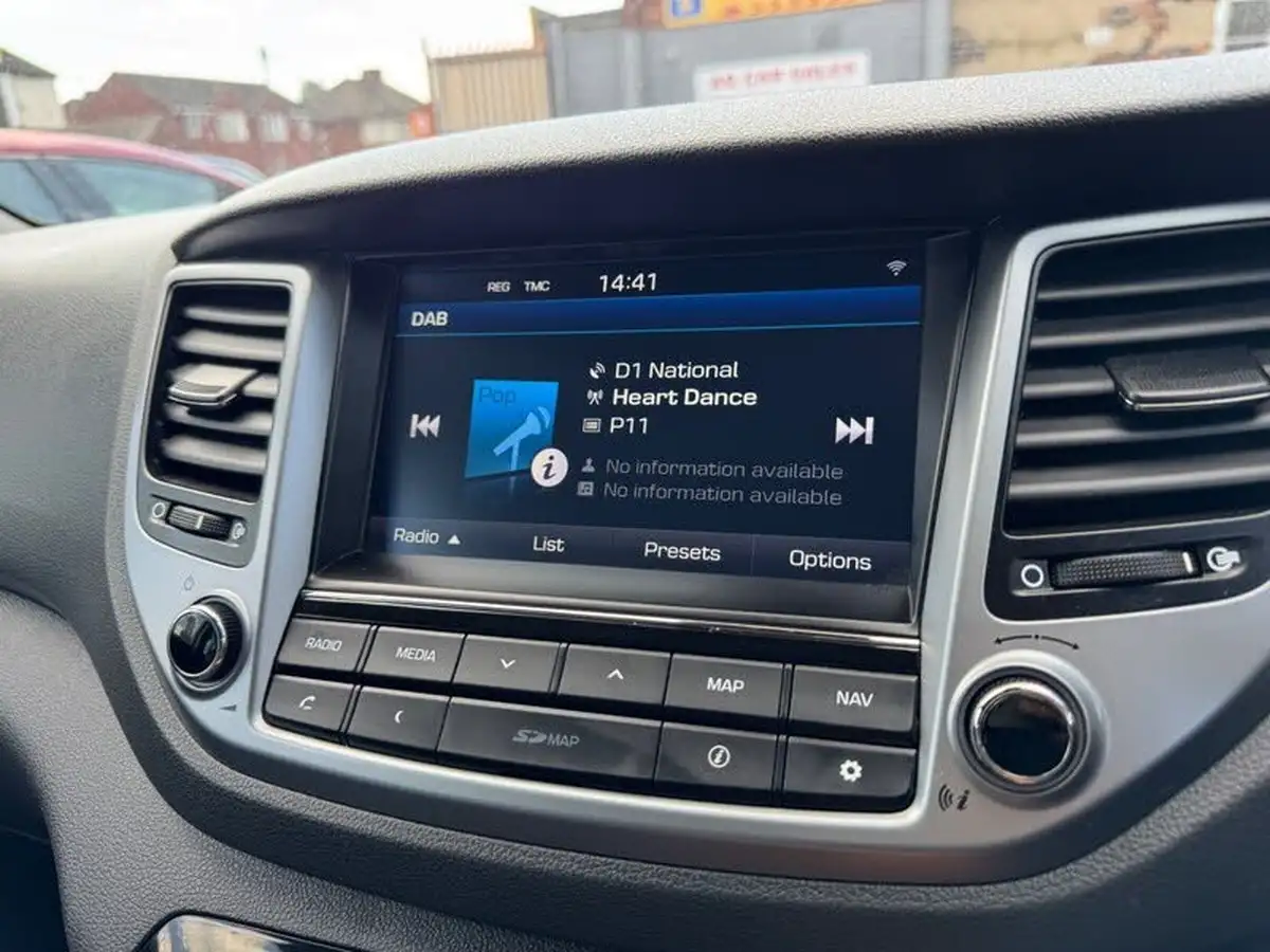 2015-hyundai-tucson-20crdi-blue-drive-premium-big-22