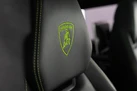 2018-lamborghini-urus-40-no-trim-small-32
