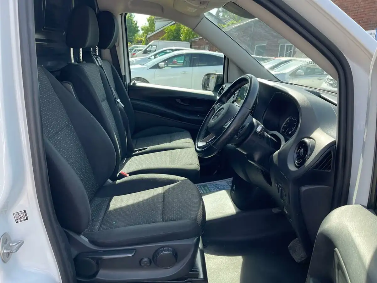 2021-mercedes-benz-vito-20cdi-114-progressive-l2-134bhpeu6dt-panel-1749cc-9g-tronic-big-8