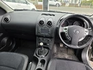 2013-nissan-qashqai2-15td-360-small-19