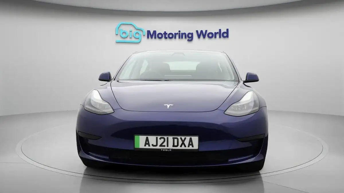 2021-tesla-model-3-e-standard-plus-big-2