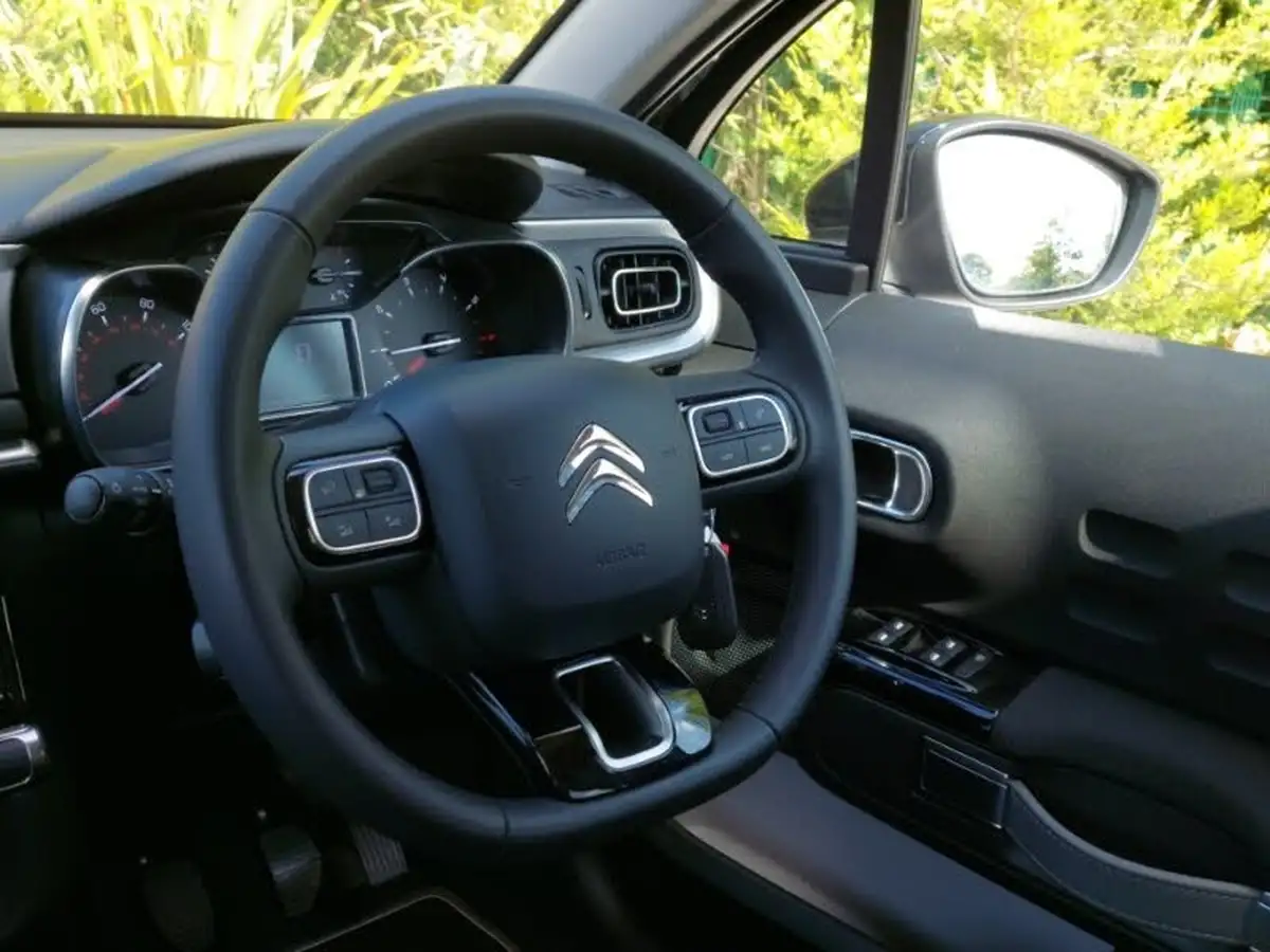 2021-citroen-c3-12-puretech-saint-james-83ps-big-10