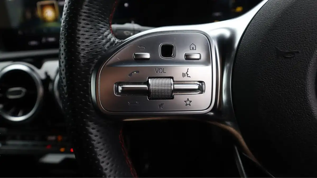 2020-mercedes-benz-a-class-13-a180-amg-line-executive-hatchback-5d-7g-dct-big-22