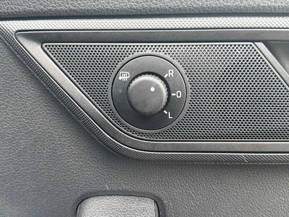 2021-skoda-fabia-10-tsi-se-95ps-estate-big-21