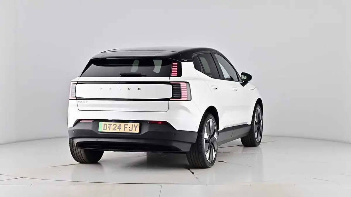 2024-volvo-ex30-e-single-motor-ultra-big-77