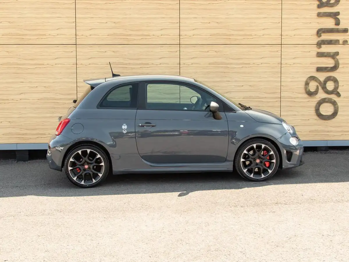 2019-abarth-595-14-tjet-competizione-big-12