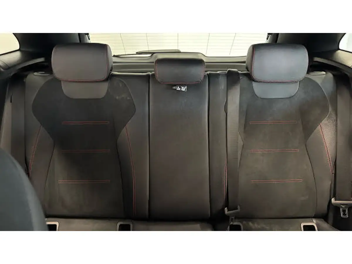 2024-mercedes-benz-gla-class-13-gla-200-amg-line-executive-big-14
