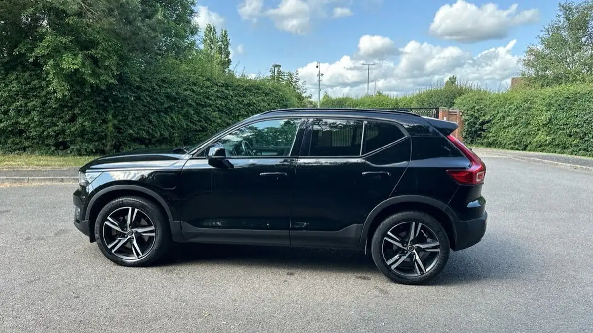 2021-volvo-xc40-15-t5-r-design-262bhp-big-19