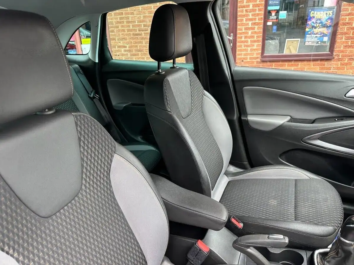 2019-vauxhall-crossland-x-12-elite-nav-83ps-big-16