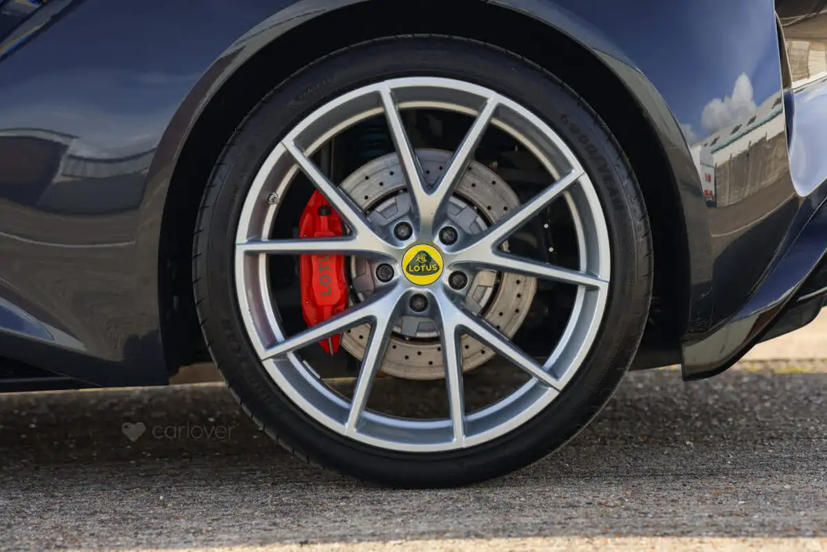 2023-lotus-emira-35-first-edition-v6-big-43