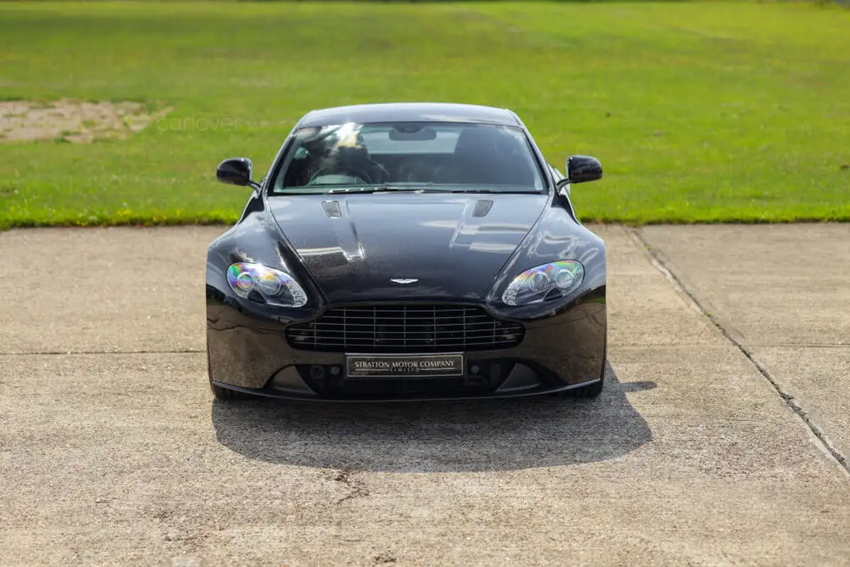 2013-aston-martin-vantage-47-coupe-big-1
