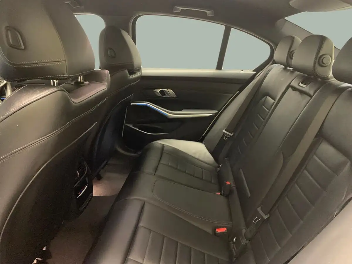 2022-bmw-3-series-20-330e-xdrive-m-sport-saloon-4d-big-35
