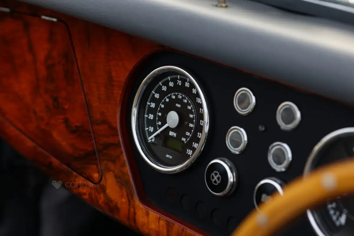 2008-morgan-plus-4-20-2-seat-big-41