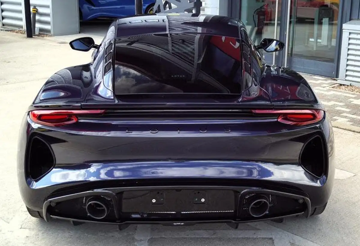 2025-lotus-emira-35-first-edition-v6-big-39