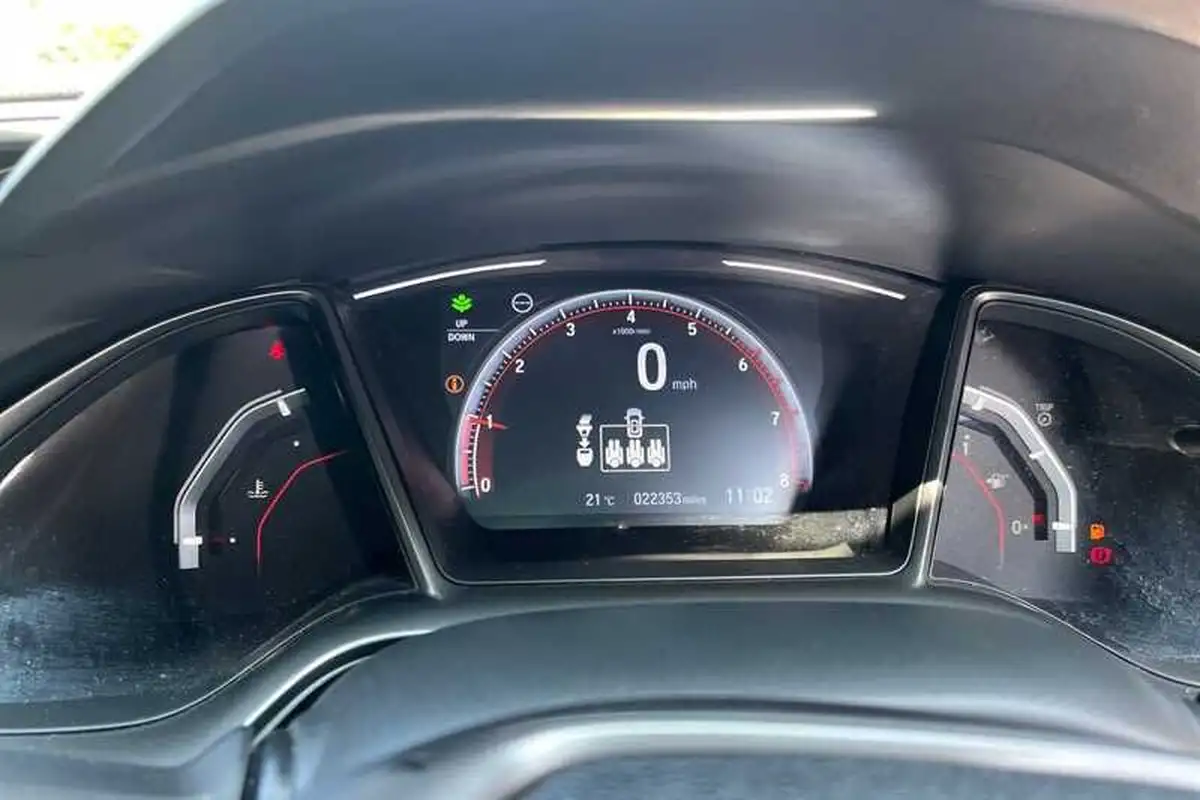 2020-honda-civic-10-vtec-turbo-ex-sport-line-big-19