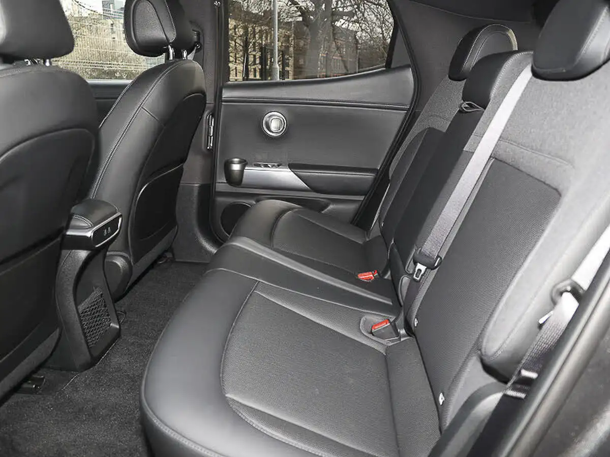 2022-genesis-gv60-e-sport-big-6